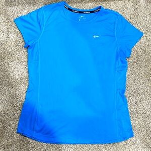 Nike Running dri-fit. Medium